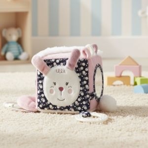 Cubo de atividades para bebé desde o nascimento. Macio, sensorial, com mordedor e ideal para viagens. Estimula os sentidos com total segurança.