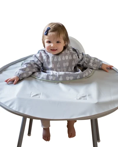 Kit Ultimate Baby Led Weaning Tidy Tot com 3 babetes integrais, tabuleiro sensorial e colher de silicone. Ideal para BLW, reduz desperdício alimentar e facilita a limpeza.