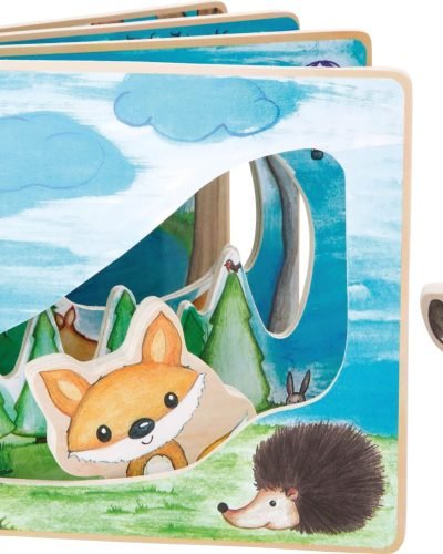 Livro interativo em madeira FSC® com animais da floresta. Estimula imaginação, motricidade fina e storytelling através de ilustrações e peças em madeira.